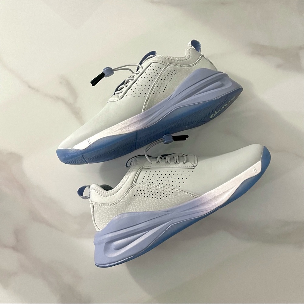 Clove | Nursing Shoes in Grey Matter